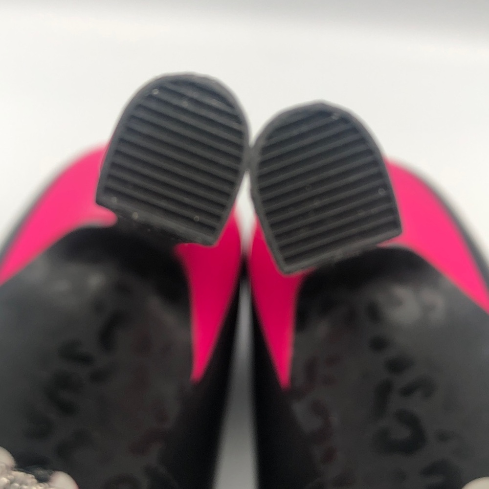 Betsey Johnson Carmindy Black and Pink High Heels Leather Upper NIB - Picture 12 of 15